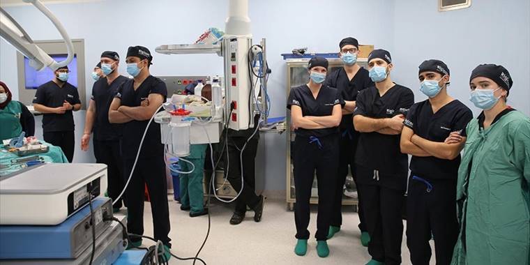 Türk hekimlerden İngiliz ve Amerikalı doktorlara eğitim