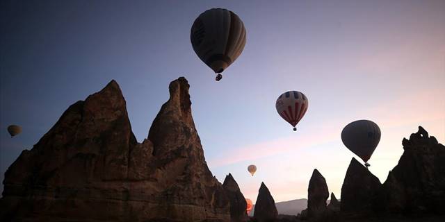 Kapadokya'da 11 ayda 629 bin 283 turist balon turuna katıldı