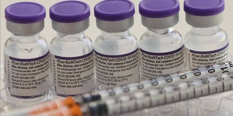 İngiltere'de Pfizer-BioNTech aşısı 6 aylıktan 4 yaşına kadarki bebek ve çocuklarda kullanılabilecek