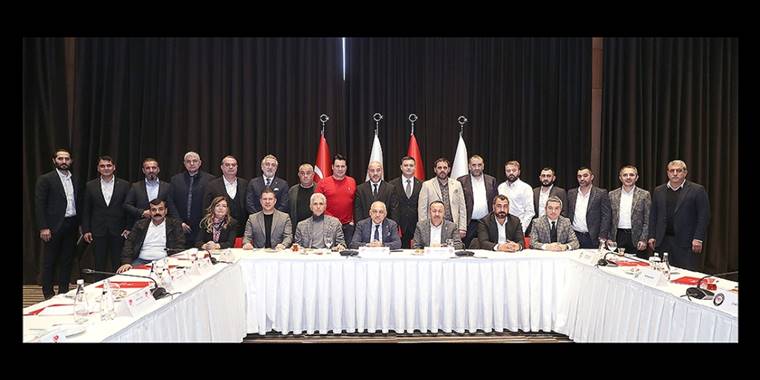 TFF Başkanı Mehmet Büyükekşi, 2. Lig kulüp başkanlarıyla bir araya geldi
