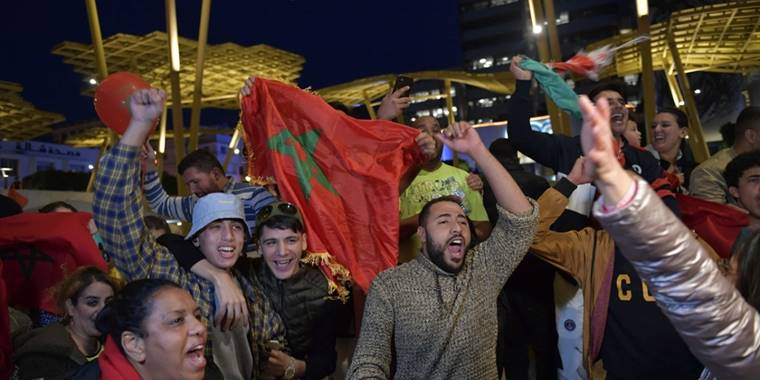 Fas'ın Dünya Kupası'nda çeyrek finale yükselmesi coşkuyla kutlanıyor