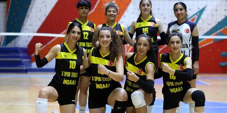 Muş'un kadın voleybol takımı 1. Lig hedefiyle yoluna devam ediyor