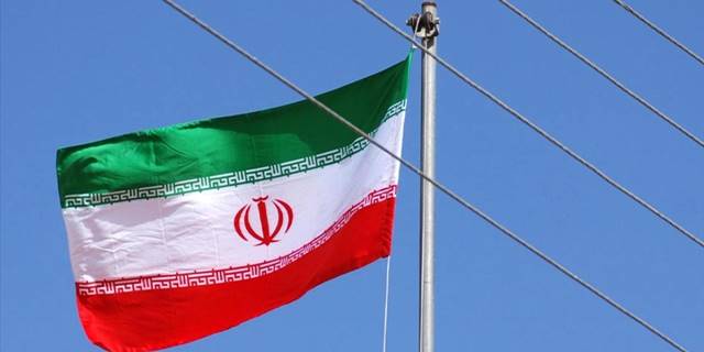 İran'da iki haftada 4 üniversitede yaklaşık 1200 öğrenci zehirlendi