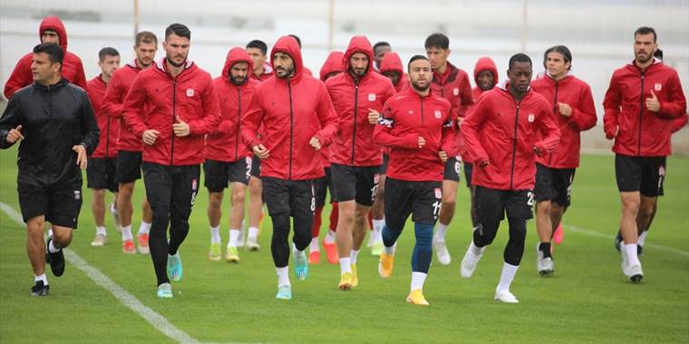 Sivasspor hazırlıklarına Antalya'da devam ediyor