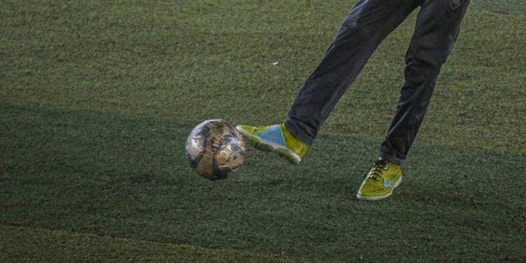 Esed rejimi kontrolündeki bölgelerde futbol ve basketbol maçlarına 'yakıt krizi' engeli