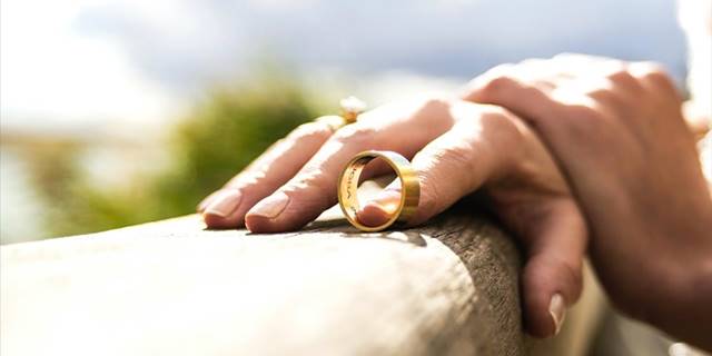 Kadınlardan beklentinin fazla olmasının evliliklerde probleme yol açtığı uyarısı