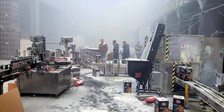 Kırıkkale'de madeni yağ fabrikasında çıkan yangın söndürüldü