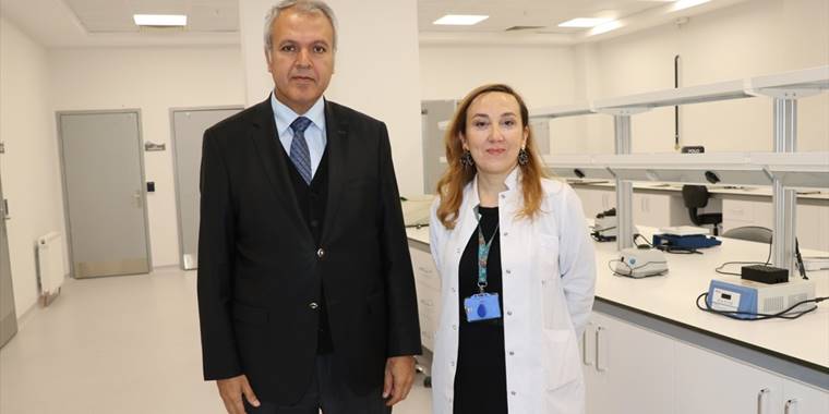 Türk bilim insanları bazı erkeklerin Kovid-19'u ağır atlatmasının nedeni araştırdı