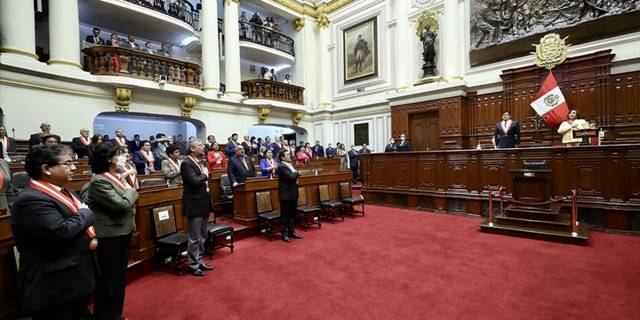 Peru'daki siyasi krizin ardından ülkenin istikrarı belirsizliğini koruyor