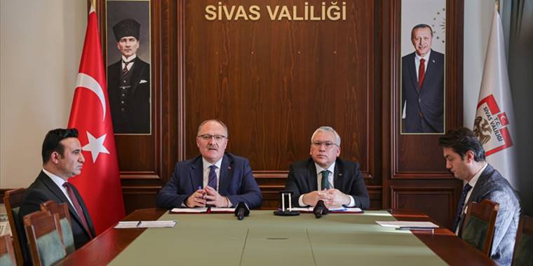 Sivas'ta eşi vefat eden 12 kadına sosyal konut yapılacak