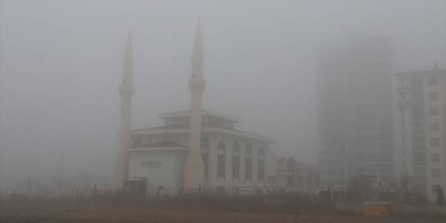 Sivas'ta sis görüş mesafesini düşürdü