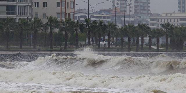 Orta Karadeniz'de kuvvetli rüzgar ve fırtına uyarısı