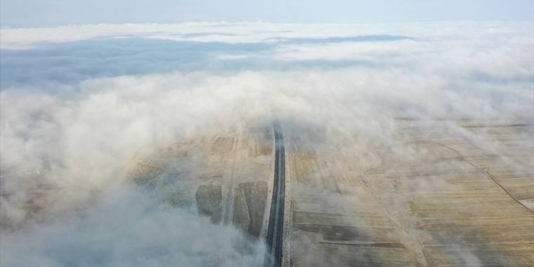 Kars Ovası'nda oluşan sis bulutu havadan görüntülendi