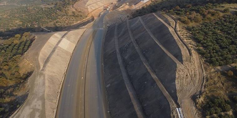 Aydın-Denizli Otoyolu inşaatının yarısı tamamlandı