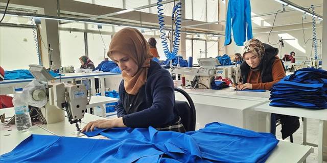 Bozkırlı kadınlar dünyaca ünlü markalara gömlek dikiyor