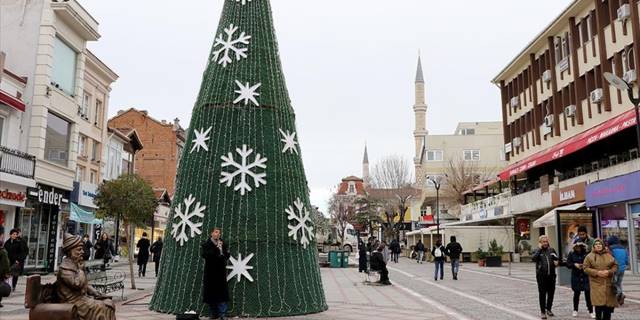 Yeni yıla Edirne'de girmek isteyen turistler sektöre hareket getirdi