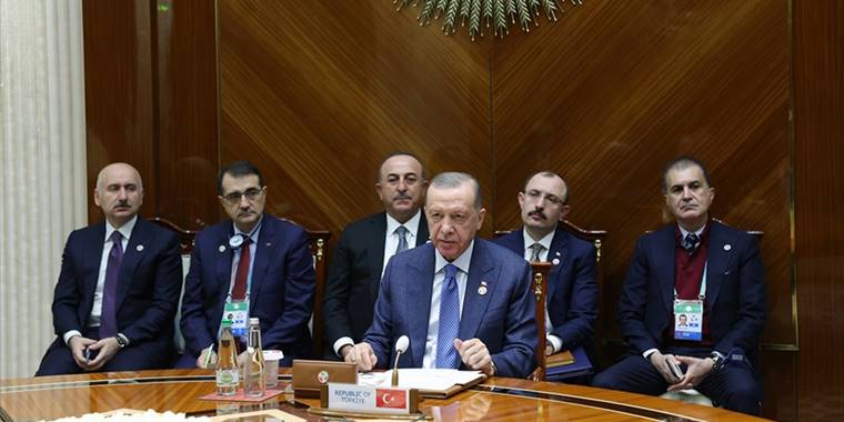 Cumhurbaşkanı Erdoğan: Türkmen doğal gazının batı pazarlarına nakline artık başlamalıyız