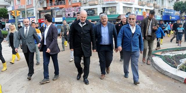 İçişleri Bakanı Süleyman Soylu, Kumluca'da incelemelerde bulundu