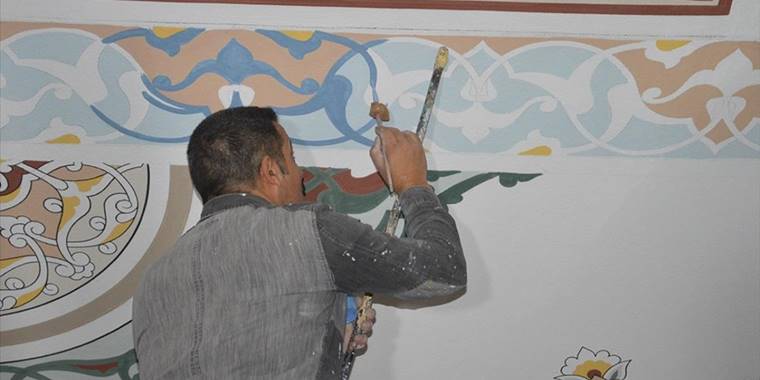 Camilere 30 yıldır Selçuklu ve Osmanlı motiflerini işliyor