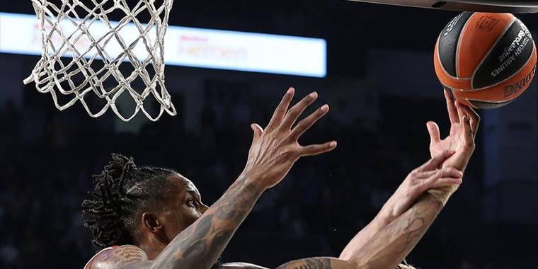 Anadolu Efes, Avrupa Ligi'nde Partizan deplasmanında