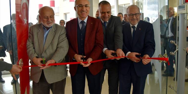 Karaman'da Gönle Dokunan Sözler Sergisi açıldı