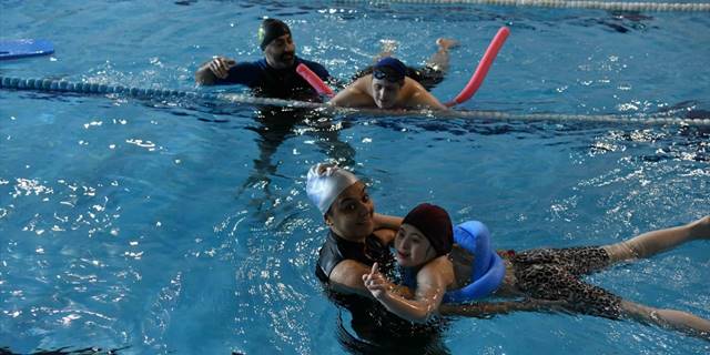 ABB'den down sendromlu çocuklar için ücretsiz yüzme kursu