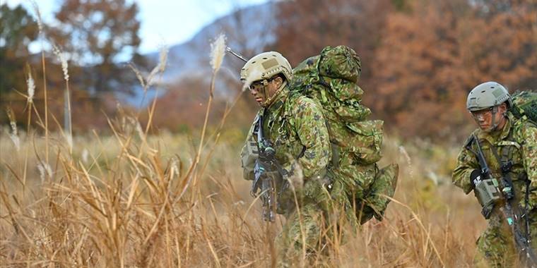 Japon ordusu, acil durumda düşman üslerini vurabilecek savunma kapasitesine erişebilecek