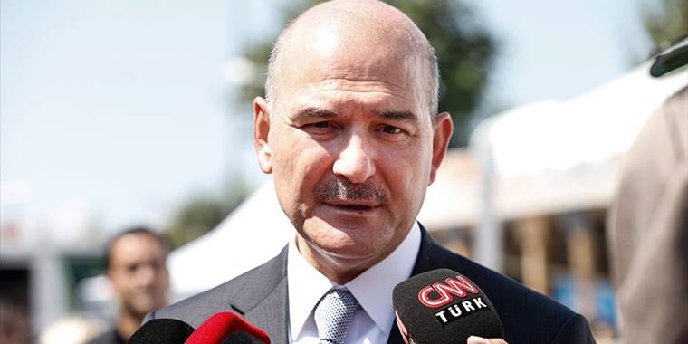 Bakan Soylu: (Diyarbakır'daki terör saldırısı) Sorgulanan kişi aracı buraya getirdiğini ve buraya bıraktığını kabul etti
