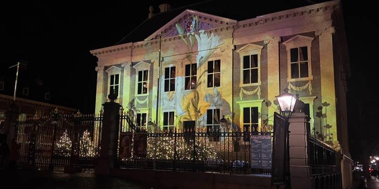 Hollanda'nın Lahey kentinde şehri anlatan "ışık festivali" düzenlendi