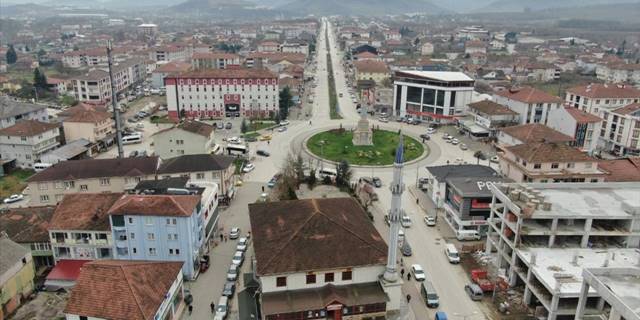 Düzce'de depremin ardından başlatılan çalışmalar sürüyor