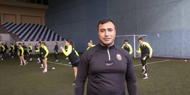 FOMGET Kadın Futbol Takımı, Galatasaray'ı yenip devre arasına lider girmeyi hedefliyor