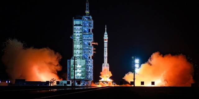 Çin, "Şiyan-21" uydusunu fırlattı