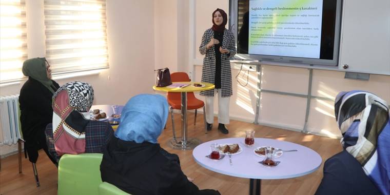 Aile Okulu Projesi'yle 1 milyon aileye ulaşıldı