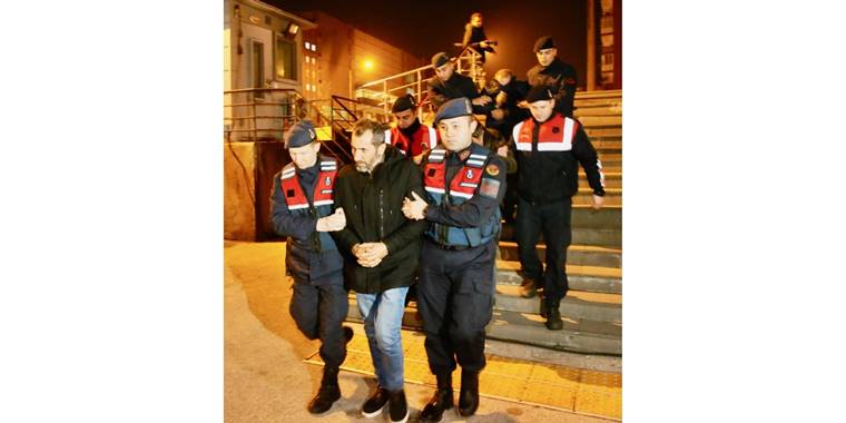 Eskişehir'de kaçak kazı operasyonunda 3 kişi tutuklandı