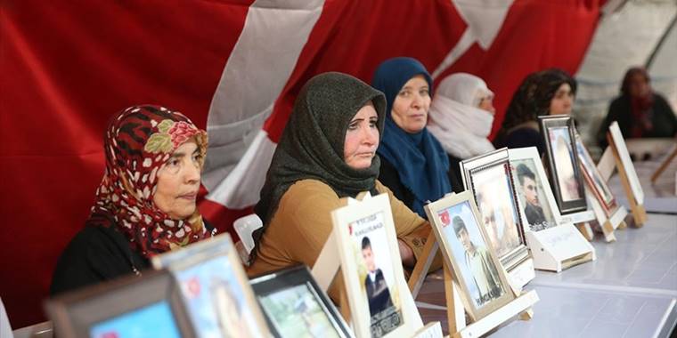 Diyarbakır anneleri evlatlarını istiyor