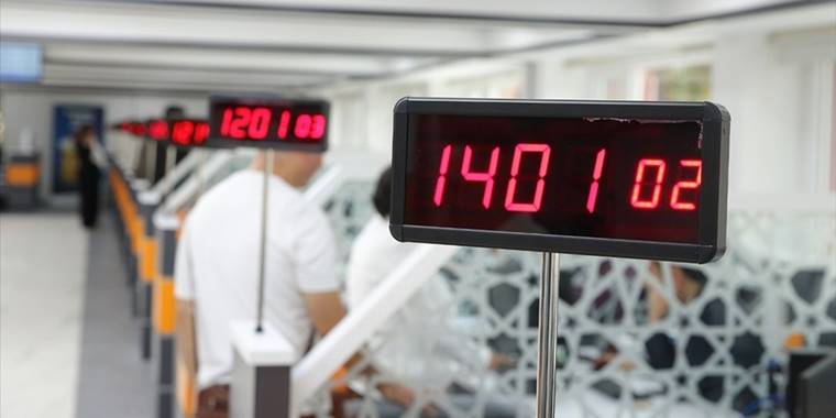 Nüfus müdürlükleri, kimlik, pasaport ve sürücü belgesi başvuruları için ek mesai yapıyor