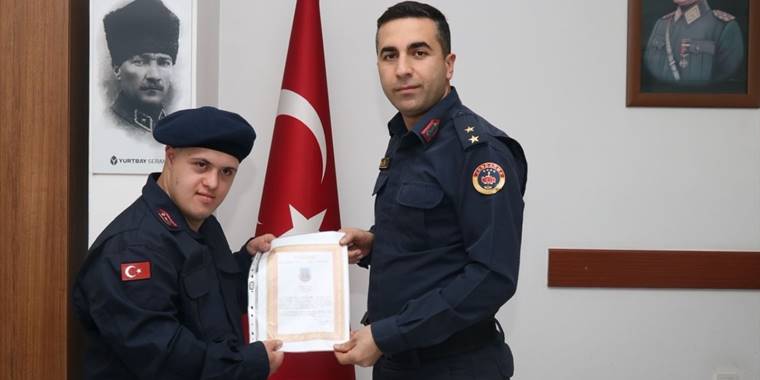 Eskişehir'de engelli gencin bir günlük askerlik sevinci