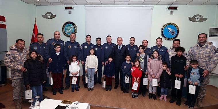 Cumhurbaşkanı Erdoğan, yurda dönen "Koca Yusuf"ların personeline telefonda hitap etti