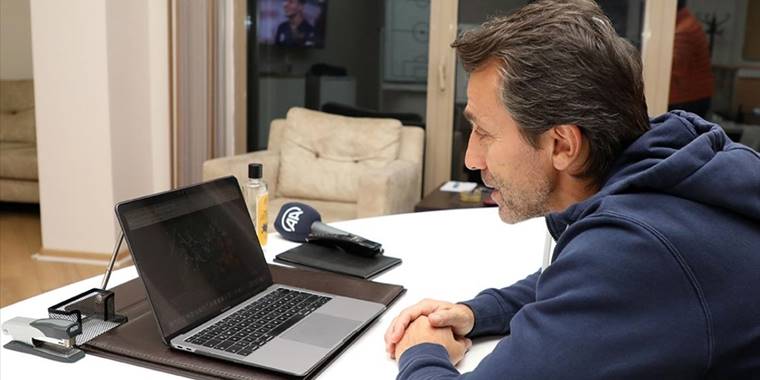 Çaykur Rizespor Teknik Direktörü Korkmaz "Arjantin yola devam ediyor" fotoğrafına oy verdi