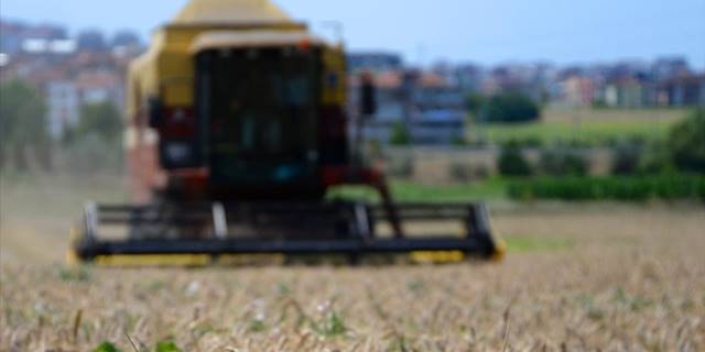 Zirai ilaç ve gübrede tasarruf için çiftçiye "akıllı tarım" önerisi