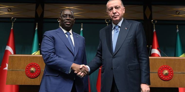 Senegal Cumhurbaşkanı Sall: Karadeniz'deki tahıl anlaşmasının imzalanmasıyla küresel gıda krizinin önüne geçildi