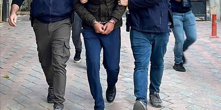 İstanbul'da FETÖ operasyonunda 20 kişi gözaltına alındı
