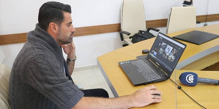 Hatayspor Teknik Direktörü Demirel "Yılın Fotoğrafları" oylamasında tercihi "Kömür karası gözyaşları" oldu