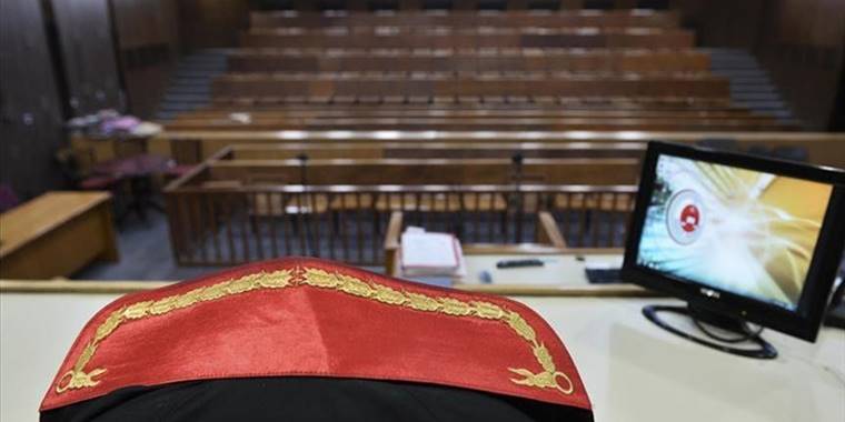 Mahkeme çalınan karttan para çekilmesinde bankayı "kusurlu" buldu