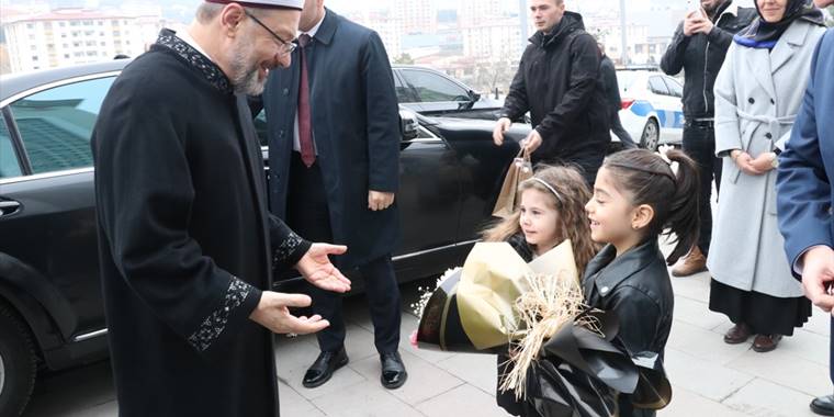 Diyanet İşleri Başkanı Erbaş, Yozgat'ta ziyaretlerde bulundu
