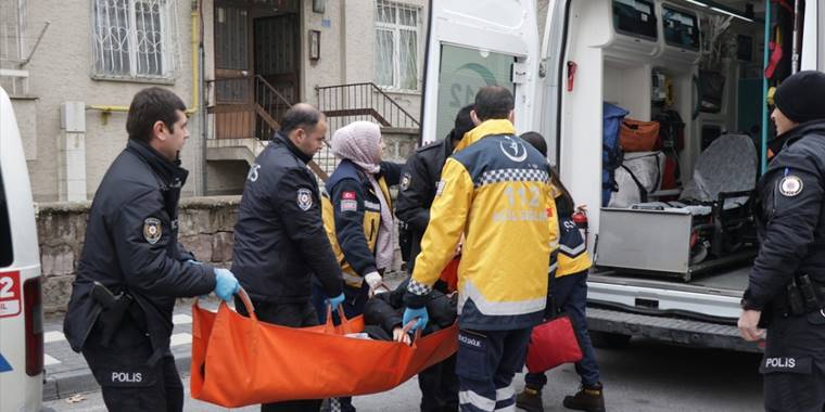 Kayseri'de bir kişi kız arkadaşı ile kardeşini darbetti