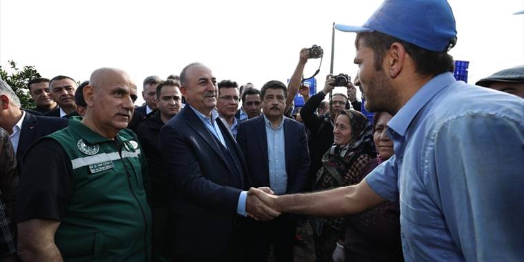 Bakanlar Çavuşoğlu ile Kirişci, Antalya'da sel bölgesindeki çalışmaları inceledi