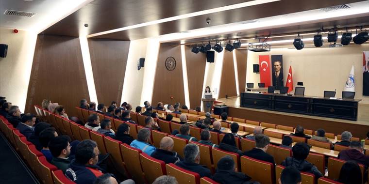 Talas Belediyesi personeline iş sağlığı ve güvenliği eğitimi verildi