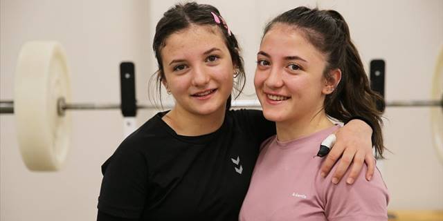 Milli halterci Aysu Bektaş, dünya ve Avrupa şampiyonu ablasının izinden gidiyor