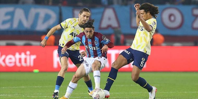 Trabzonspor, Fenerbahçe önünde sahasındaki yenilmezlik serisini sürdürdü